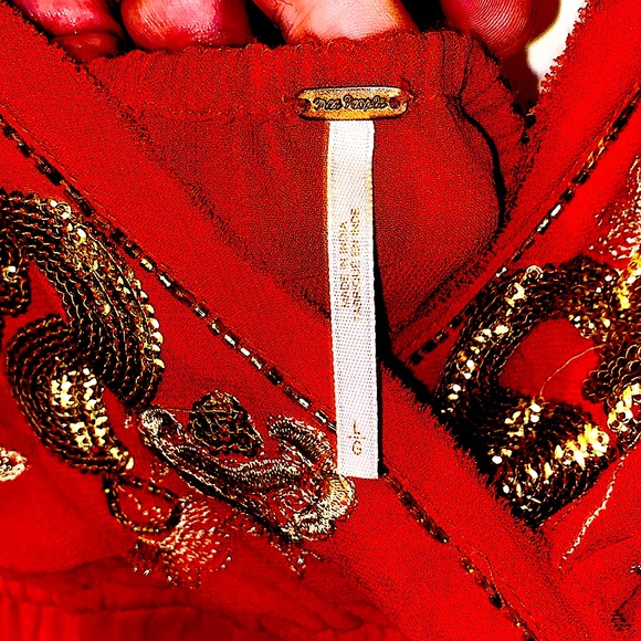 Free People RARE Ooh Lala embroidered Boho Top w/ gold sequins & open back, NWOT - Picture 3 of 10
